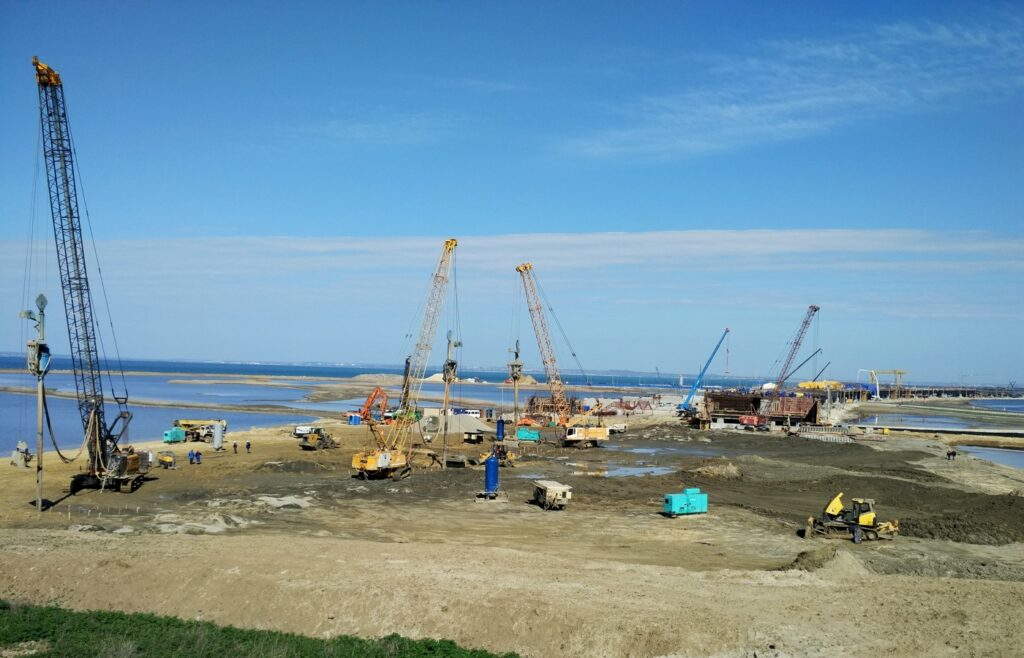 7 Усиление основания насыпи Крымского моста