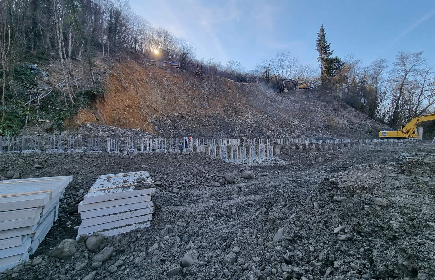 Строительство береговой подпорной стены